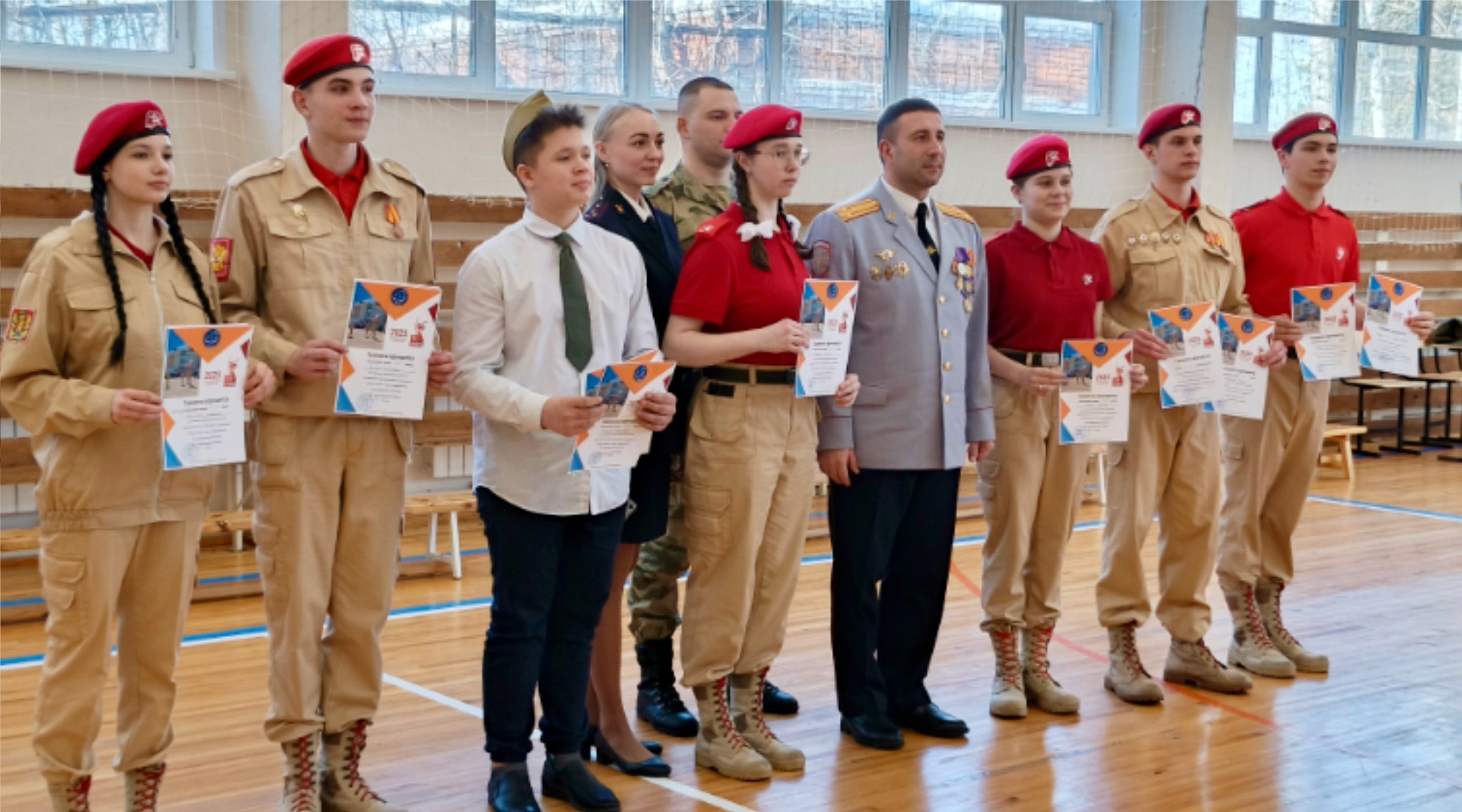Смотр песни и строя.